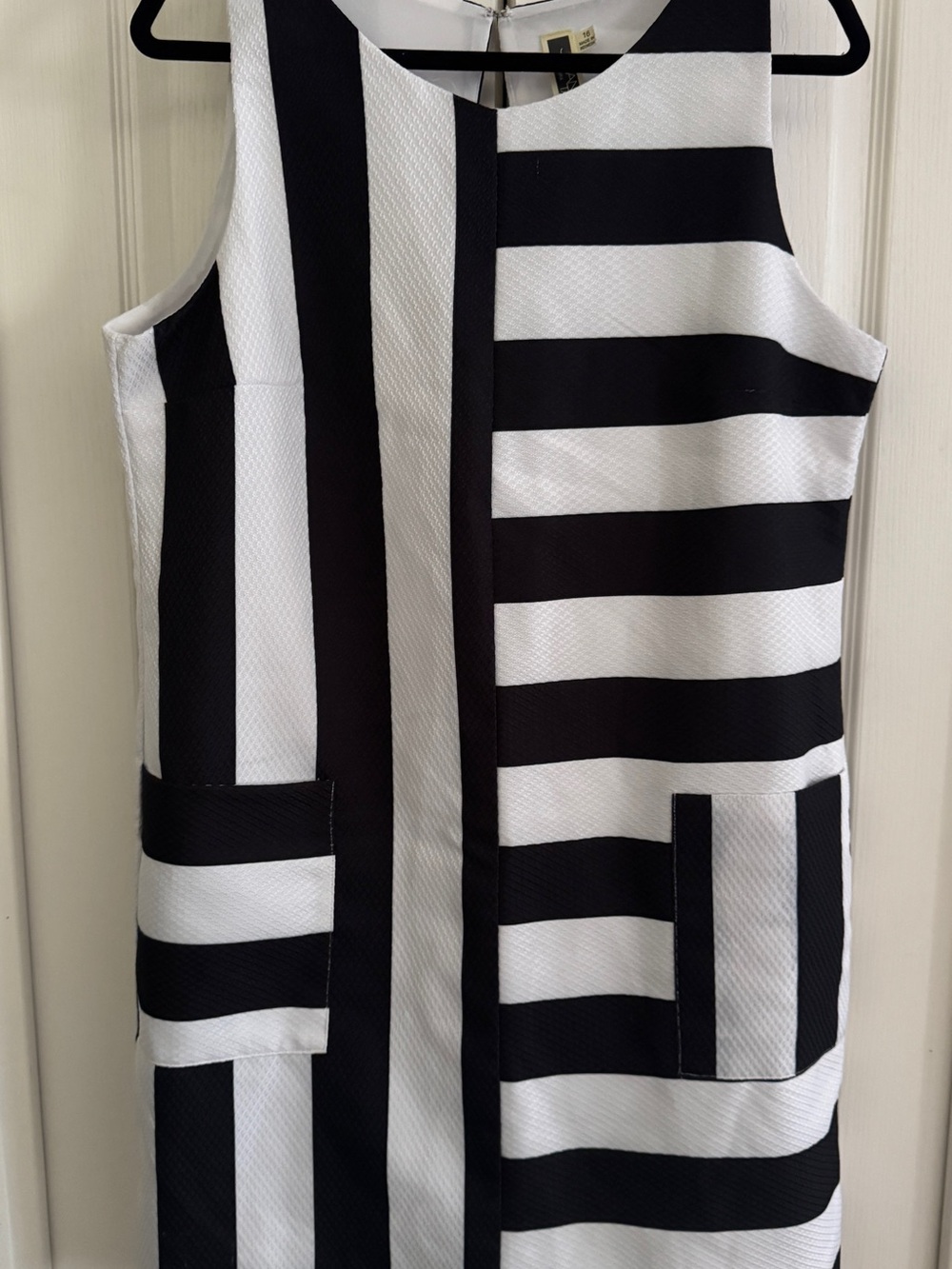 EUC Sz 16 Julian Taylor Black and White Striped Sleeveless Midi Dress